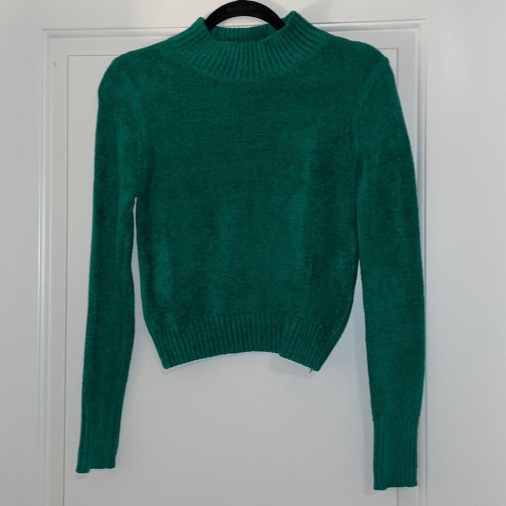 Aritzia Wilfred cropped sweater